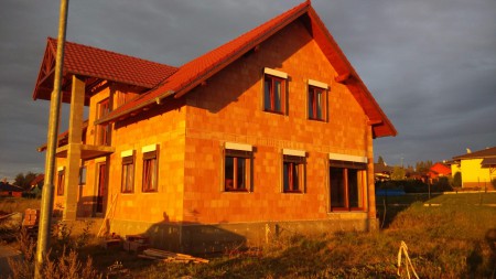 Samonosné žaluzie Z90 Viva pod fasádu